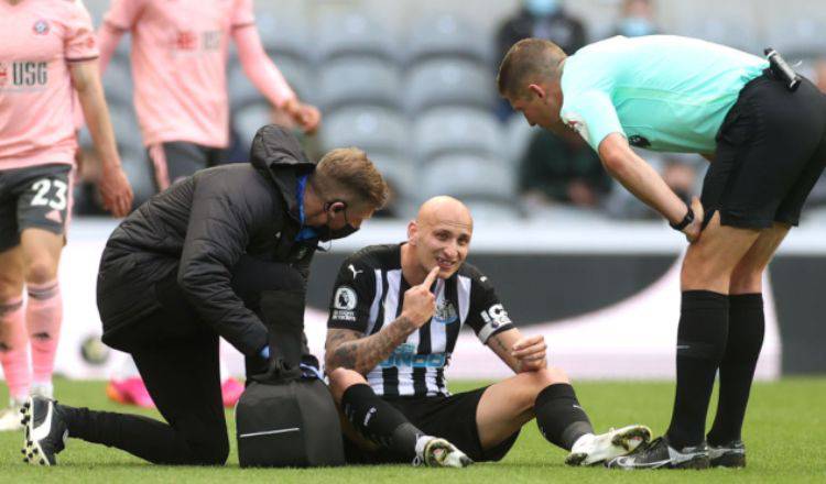 Shelvey infortunato 