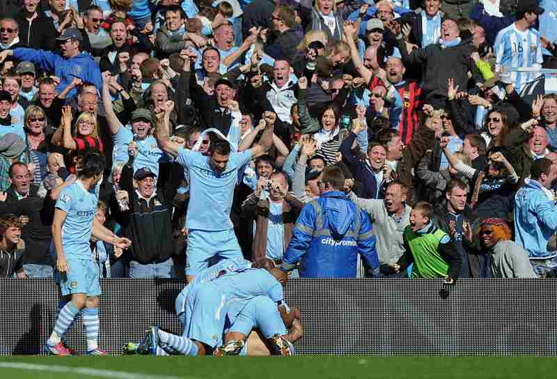 Sergio aguero, l'esultanza per il gol del 3-2 in Manchester City-QPR del 2012