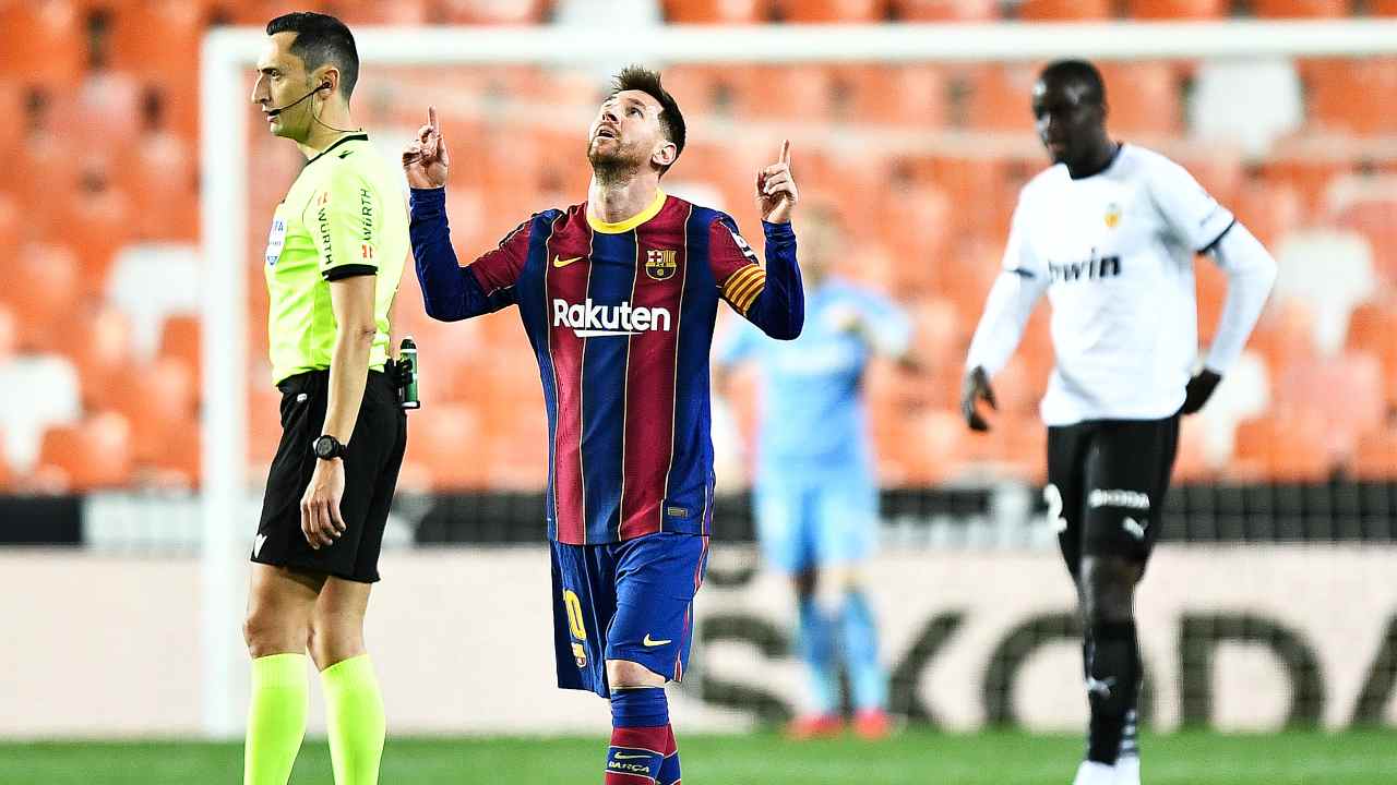 Barcellona, Messi e Griezmann stendono il Valencia: agganciato il Real Madrid