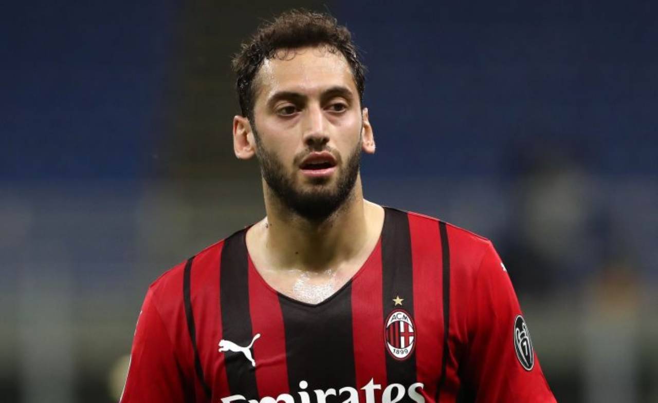 Calhanoglu centrocampista