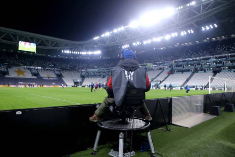 telecamera allo stadio 