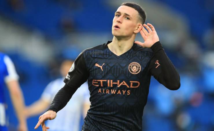 Phil Foden centrocampista 