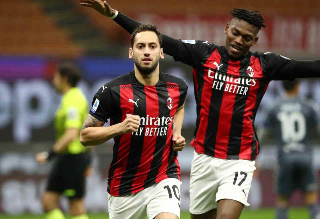 Milan rinnovo Calhanoglu in stallo (Getty Images)