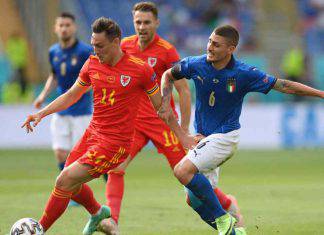 EURO 2020 Italia-Galles, il gesto anti-razzista divide gli azzurri: le reazioni social