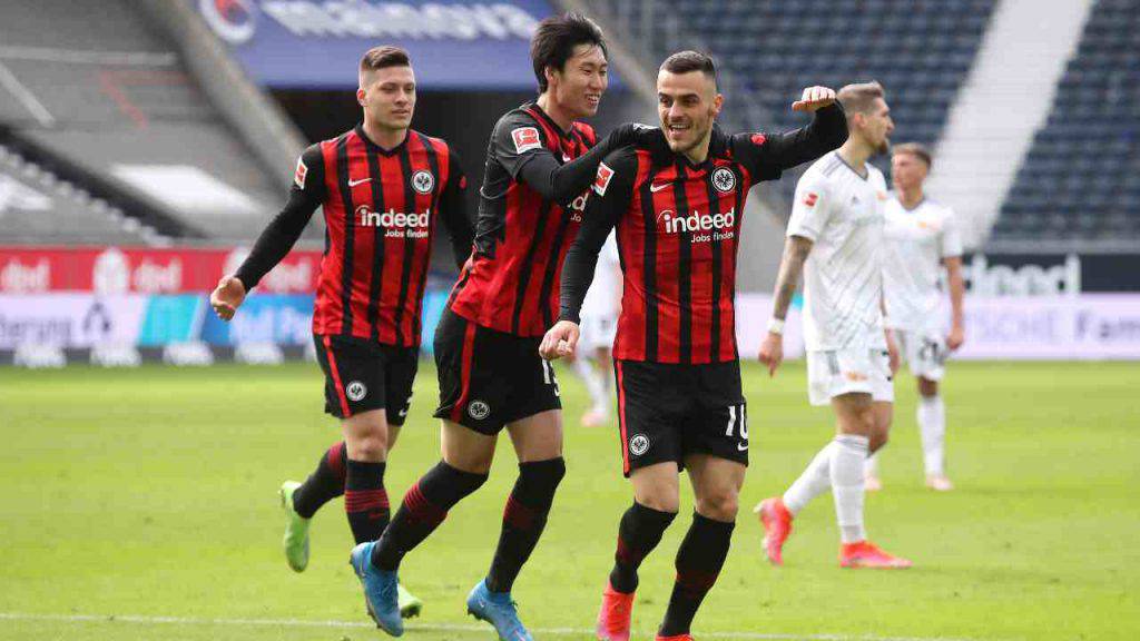 Inter Kostic, accordo totale con l'Eintracht: cifre e dettagli