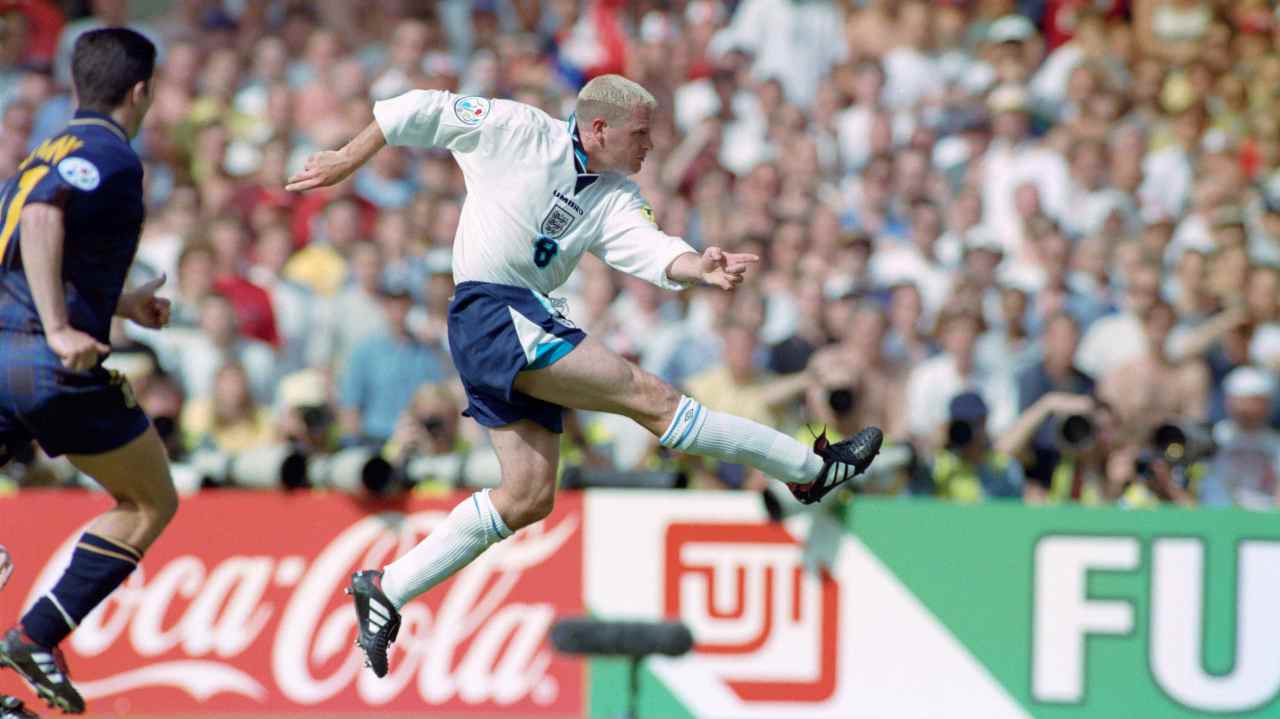 Paule Gascoigne, 25 anni fa il gol iconico alla Scozia a EURO '96 - VIDEO