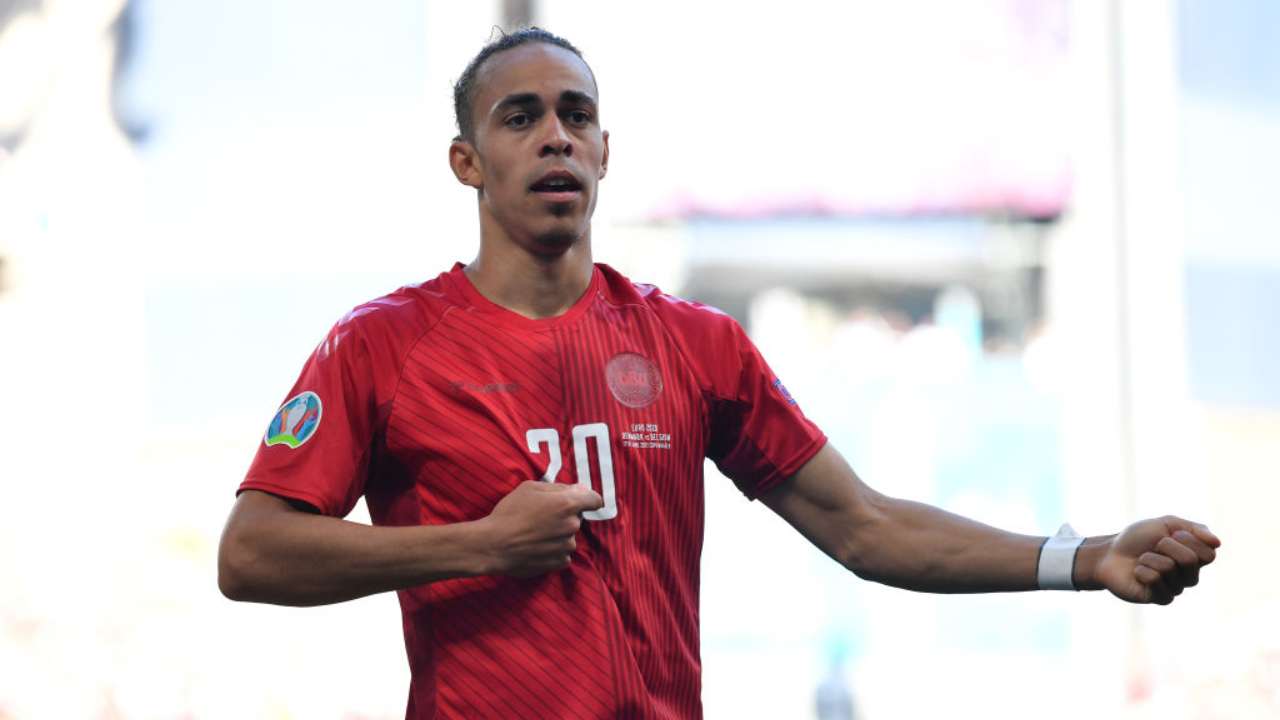 Yussuf Poulsen, gol record in Danimarca-Belgio: la storia commovente