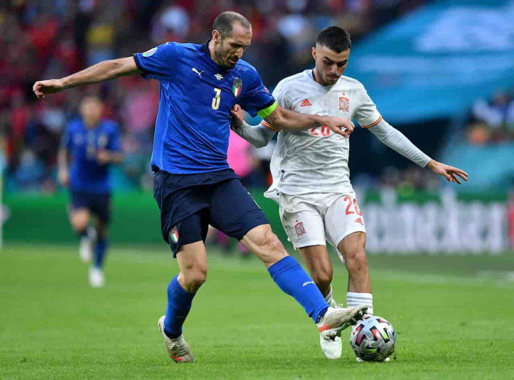 Italia Chiellini e Locatelli durante i rigori (Getty Images)