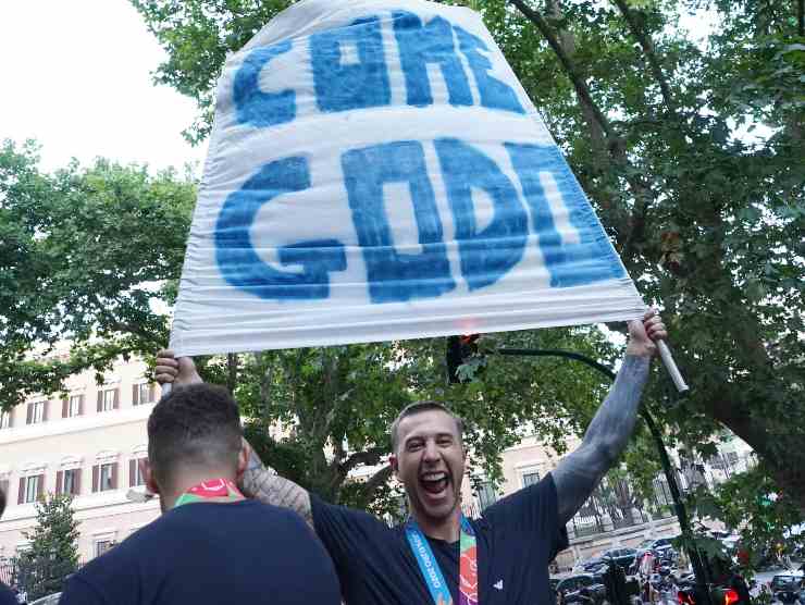 striscione bernardeschi 