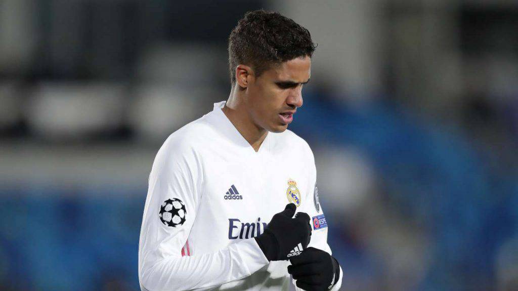 Juventus, Varane ha deciso: dove giocherà il difensore