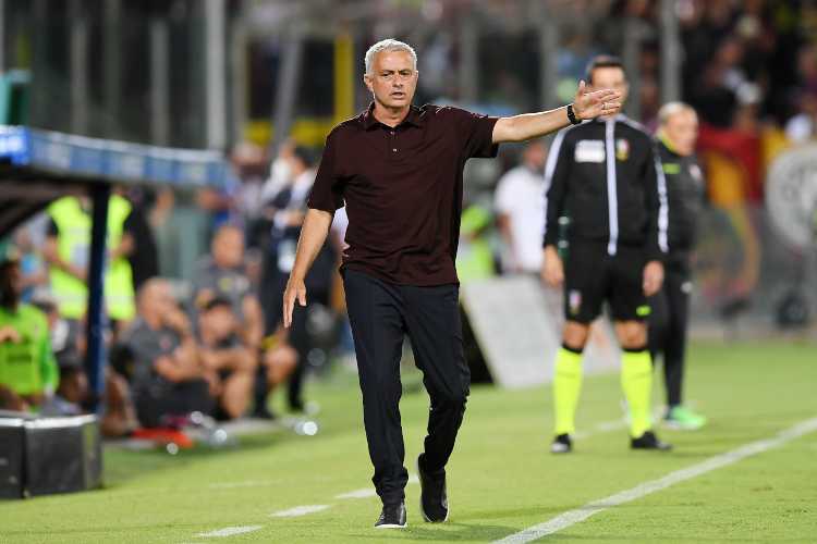 Roma Salernitana Mourinho