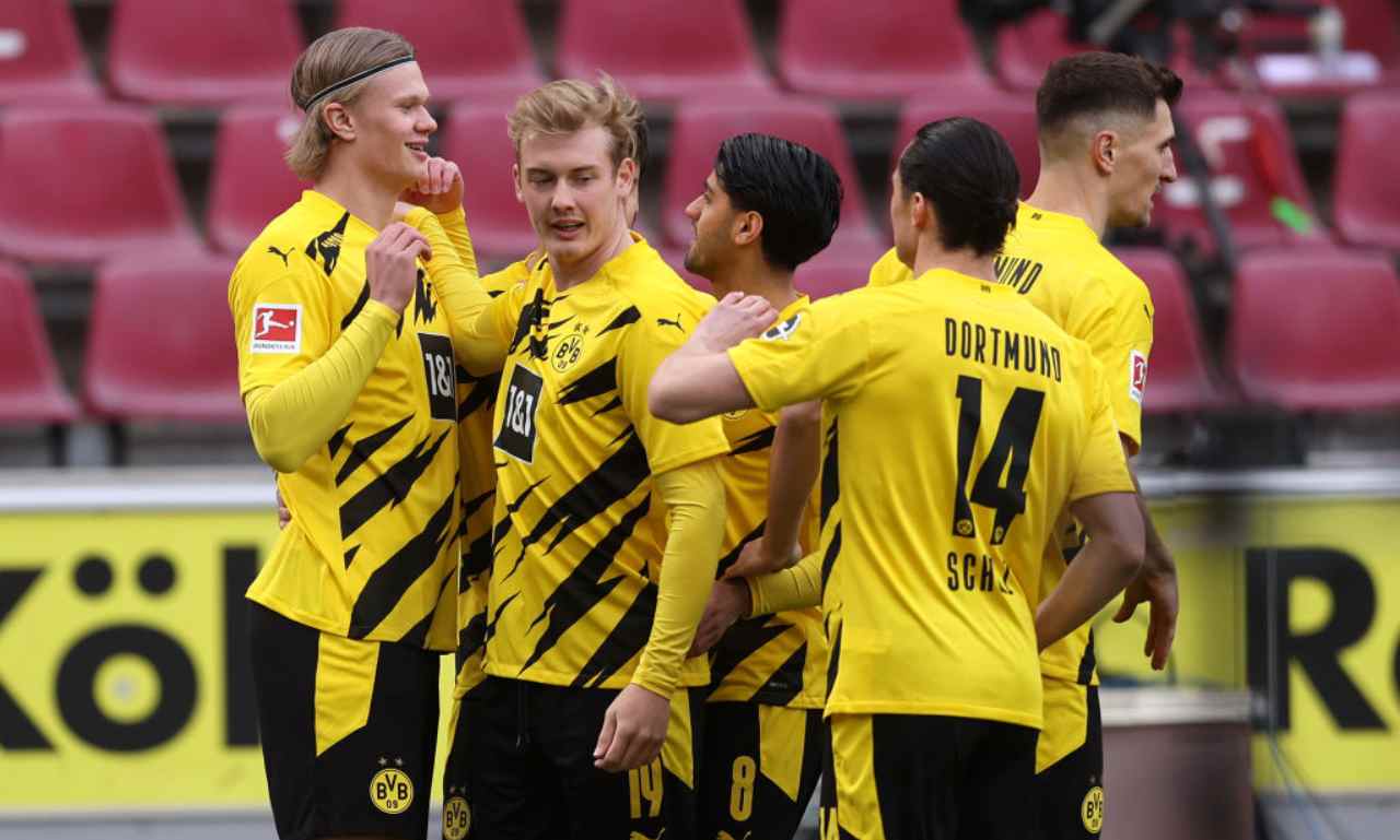Borussia Dortmund, una stella positiva al coronavirus: l'annuncio del club