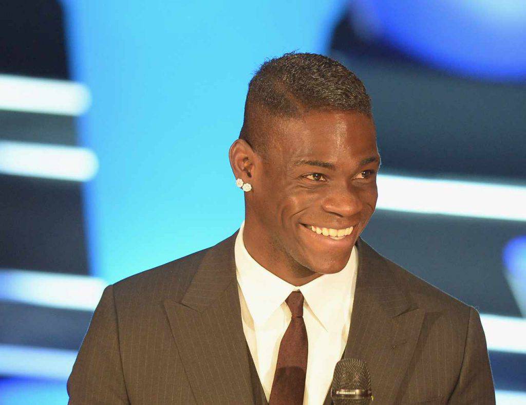 Balotelli in barca con Enock (Instagram)