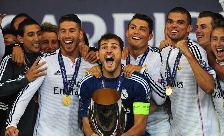 Casillas e Ronaldo festeggiano col Real Madrid