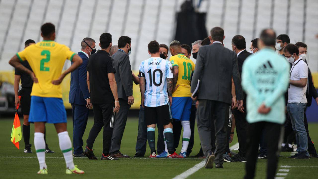 Brasile-Argentina, partita sospesa: il motivo della decisione