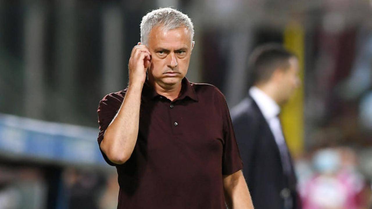 Mourinho Roma Conference League