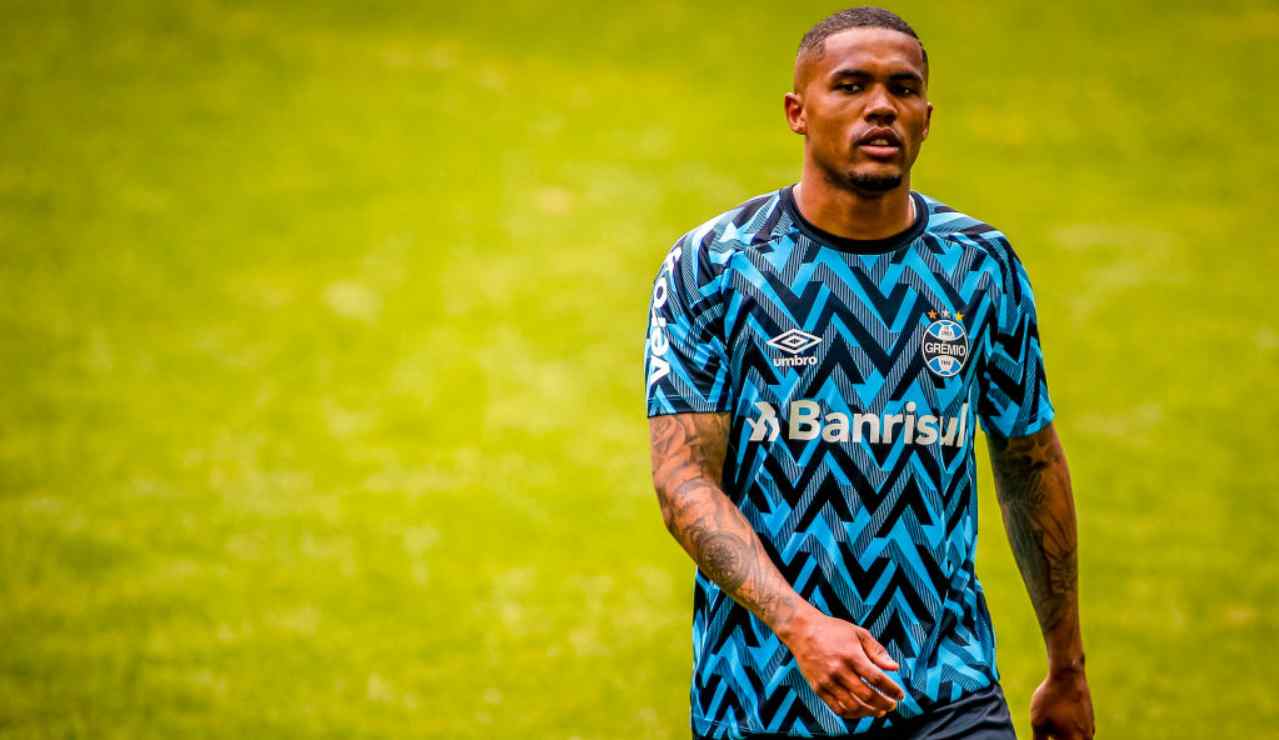 Douglas Costa Gremio