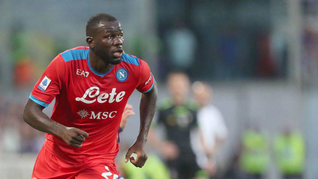 Koulibaly, insulti razzisti durante Fiorentina-Napoli: la decisione del Giudice Sportivo
