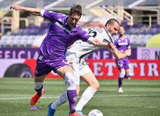 Azione di gioco tra Fiorentina e Juventus