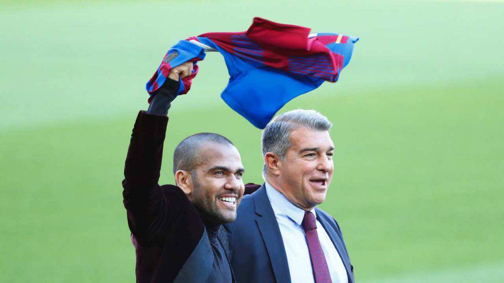 Dani Alves ed il presidente del Barcellona
