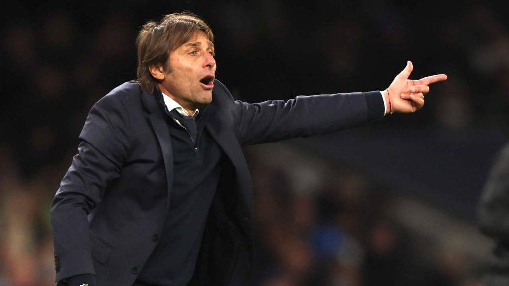 Conte Tottenham allenamenti 20211218