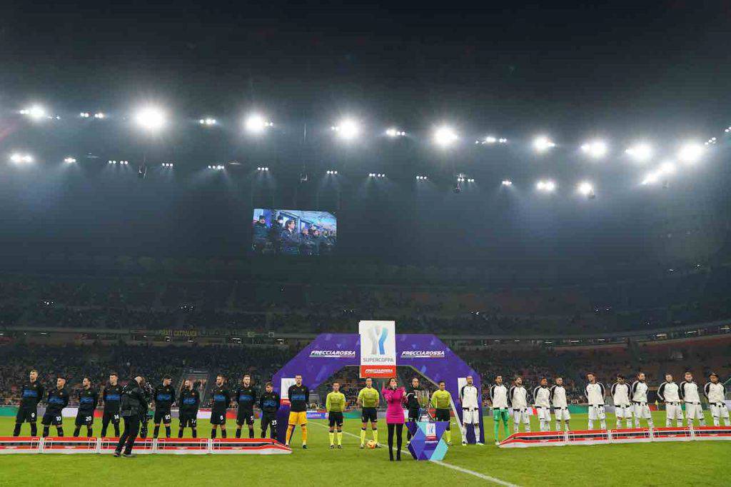 Striscione San Siro (LaPresse)