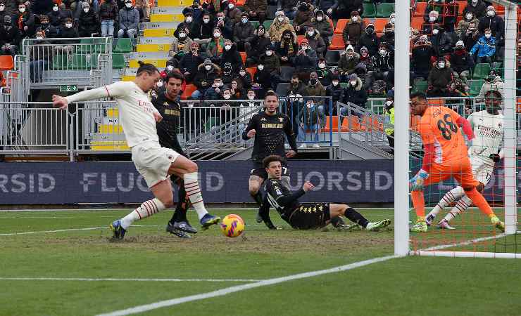 Zlatan Ibrahimovic, il gol in Venezia-Milan 