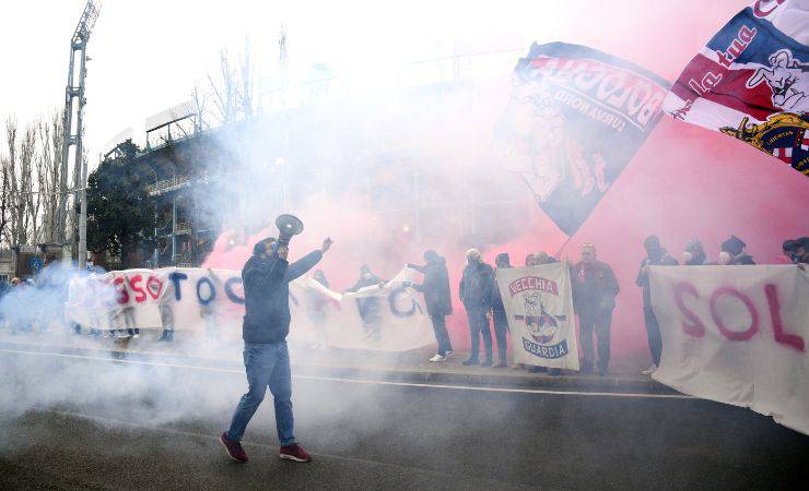 Tifosi fuori al Dall'Ara