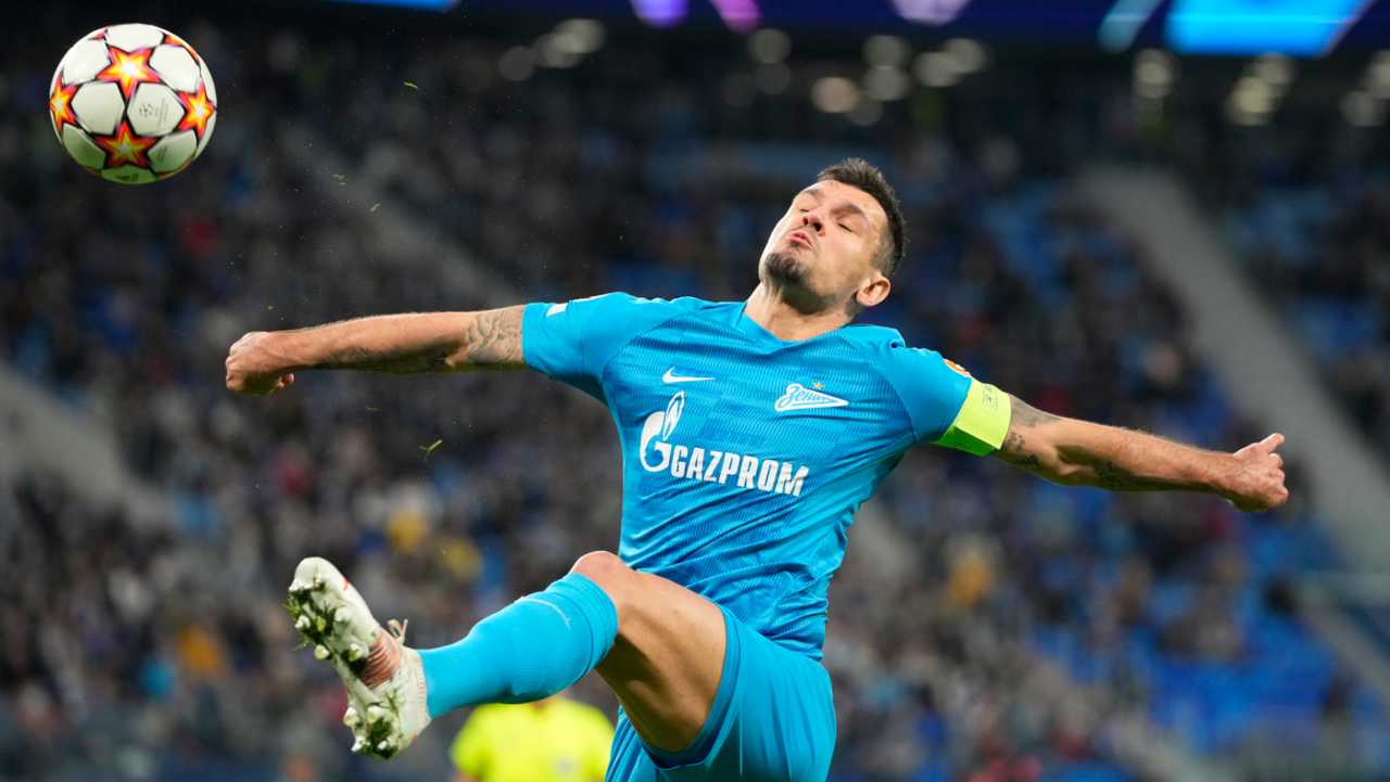 Guerra Russia-Ucraina, il potere di Gazprom e le sfide per la UEFA: gli scenari