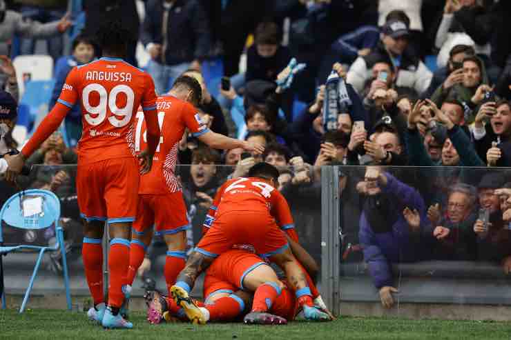 Napoli infortunio calciatore 