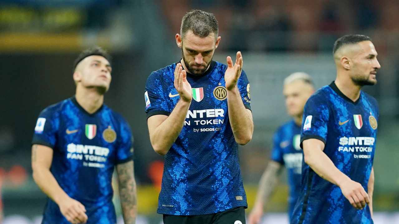 Inter, la brutta notizia che preoccupa Zhang e i tifosi: cosa rischia il club