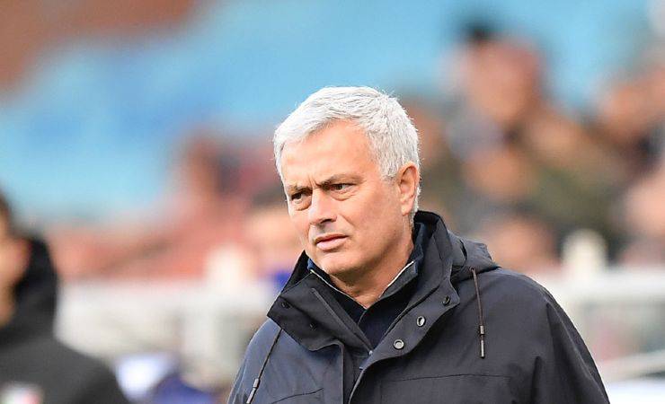 Palla di neve contro Mourinho: la reazione dello Special One 