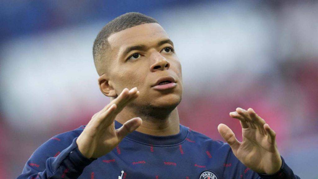 Kylian Mbappé chiama il presidente Florentino Perez