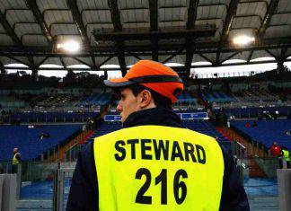Steward in Lazio-Verona insultato con cori razzisti