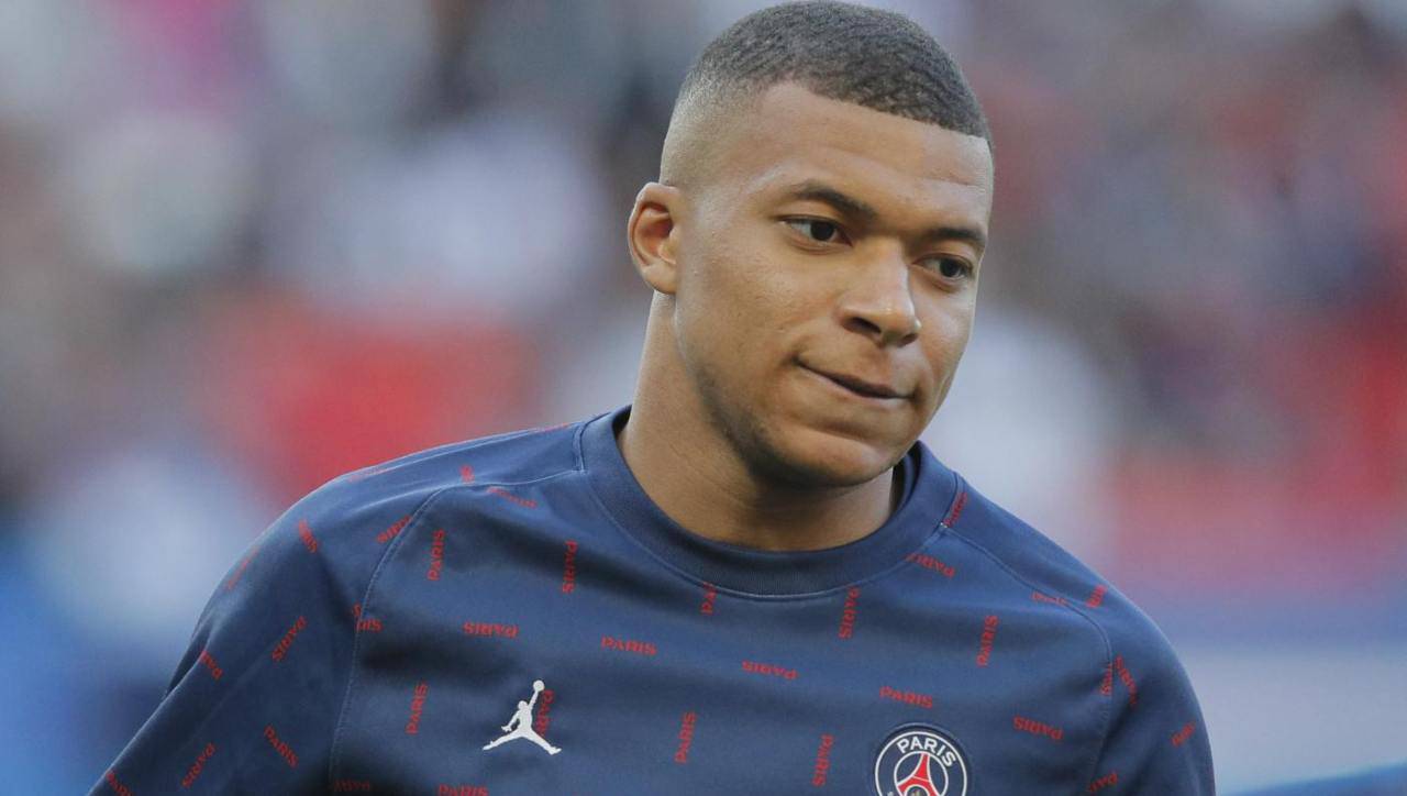 Benzema e il "tradimento" di Mbappé: l'accusa infiamma i social