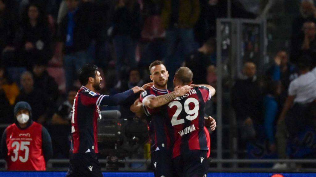 Il Bologna prende in giro l'Inter sui social