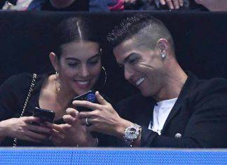 Cristiano Ronaldo e Georgina scatenati in vacanza: il dettaglio sulla stanza erotica