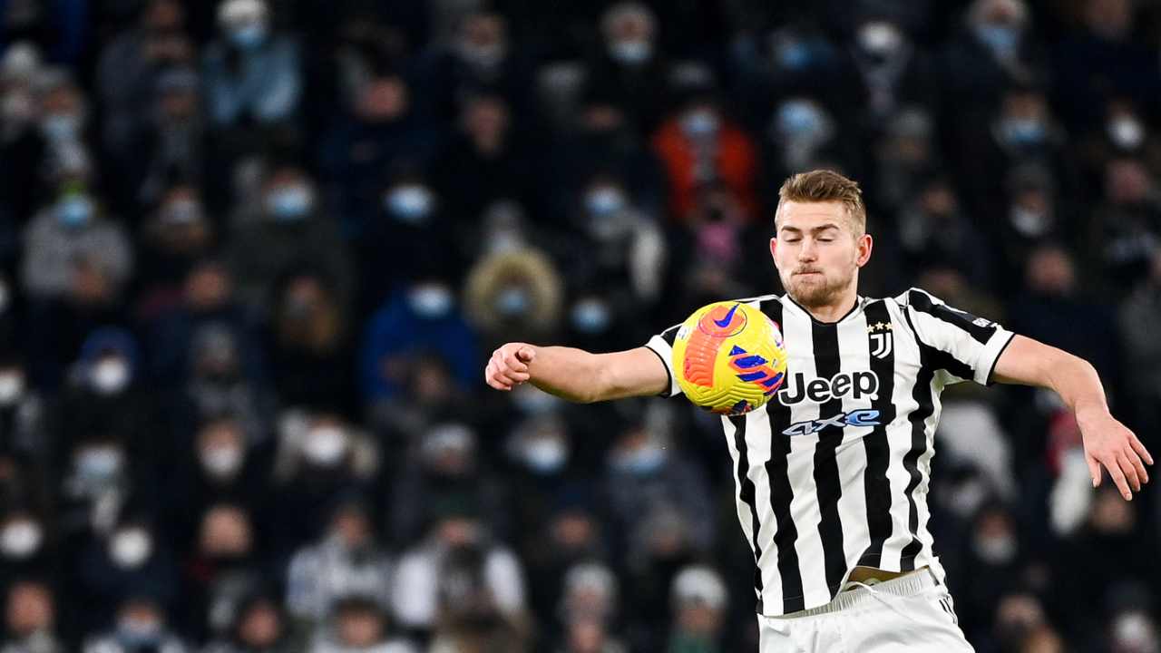 Juventus, De Ligt rinnova ad una sola condizione: tifosi preoccupati