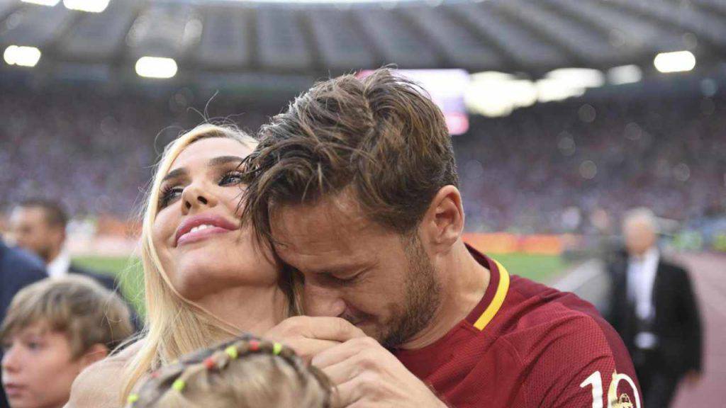 Totti e Ilary Blasi, decisione a sorpresa: l'indiscrezione spiazza i fan