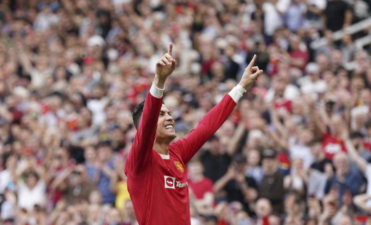 Cristiano Ronaldo parla con il Manchester United