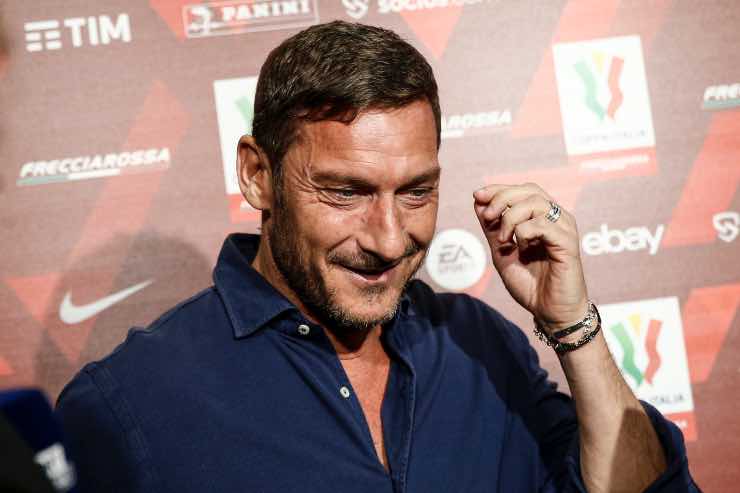 Totti maglia Dybala 