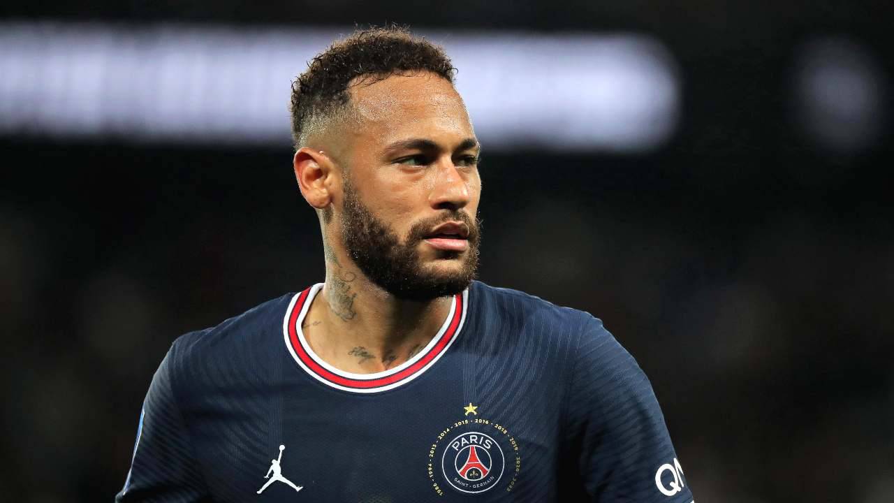 Neymar lascia il PSG, scelta la destinazione: colpo pazzesco