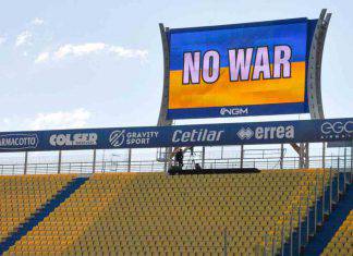 Ucraina, torna il calcio: le regole dettate dalla guerra deludono i tifosi