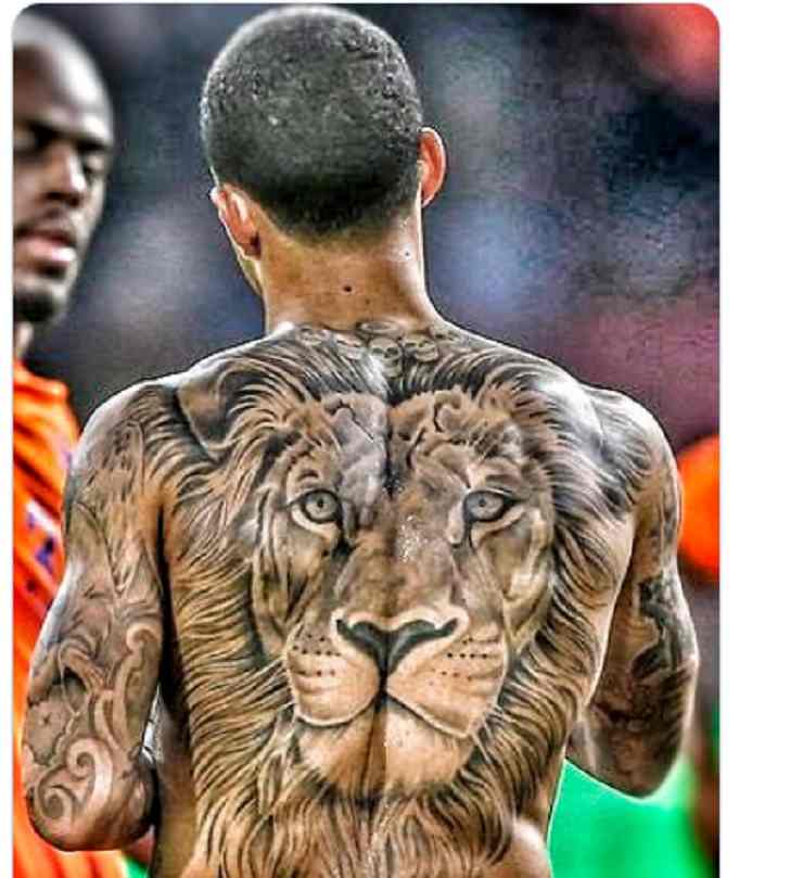 Il tatuaggio di Depay sulla schiena