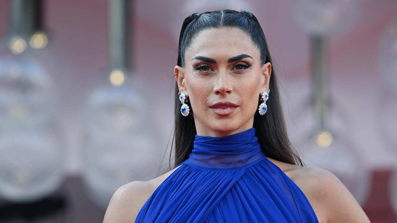 Melissa Satta, si vede tutto: trasparenze da urlo al Festival di Venezia