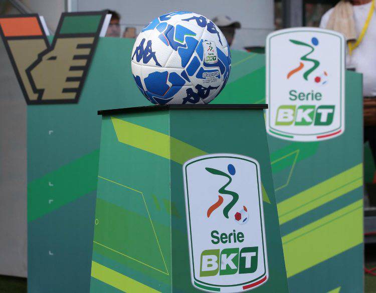Serie B, il Benevento fa sul serio: vicinissimo un campione del mondo