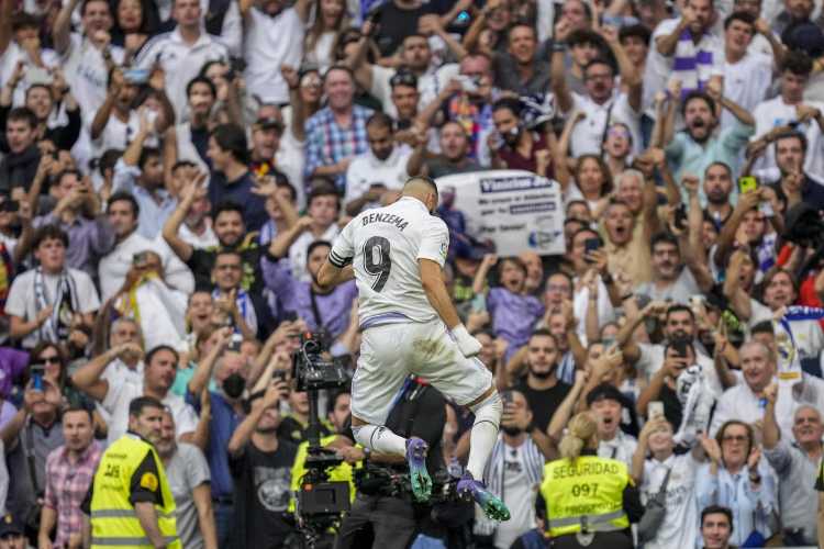 Benzema sblocca il Clasico: raggiunto l'ex Barcellona