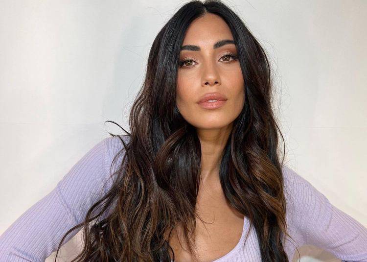 Federica Nargi da urlo: l'abito alla Milano Fashion Week fa impazzire i fan