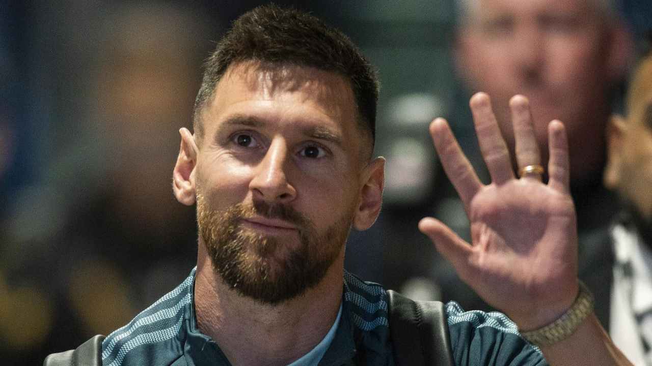Messi-Barcellona, segnali d'amore: l'annuncio da brividi di Laporta