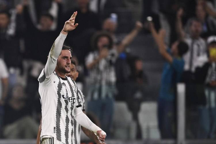 La Juventus ora cerca il rinnovo con Rabiot: la scelta che può fare la differenza